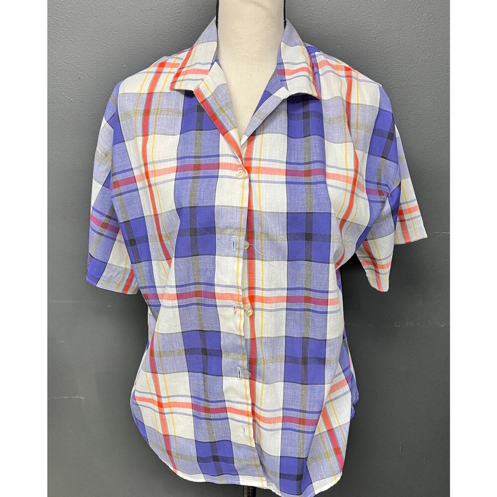 women's vintage l/XL plaid short sleeve button down shirt red blue white